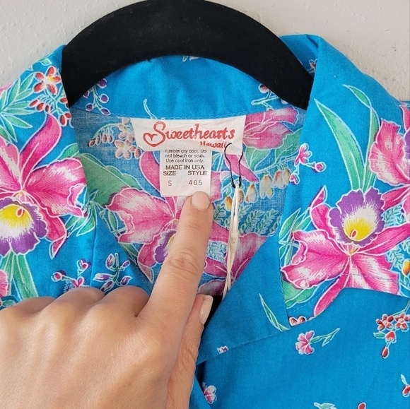 Vintage Hawaiian Floral Top Blue Pink Tropical Button Down 90s 80s - Picture 4 of 5